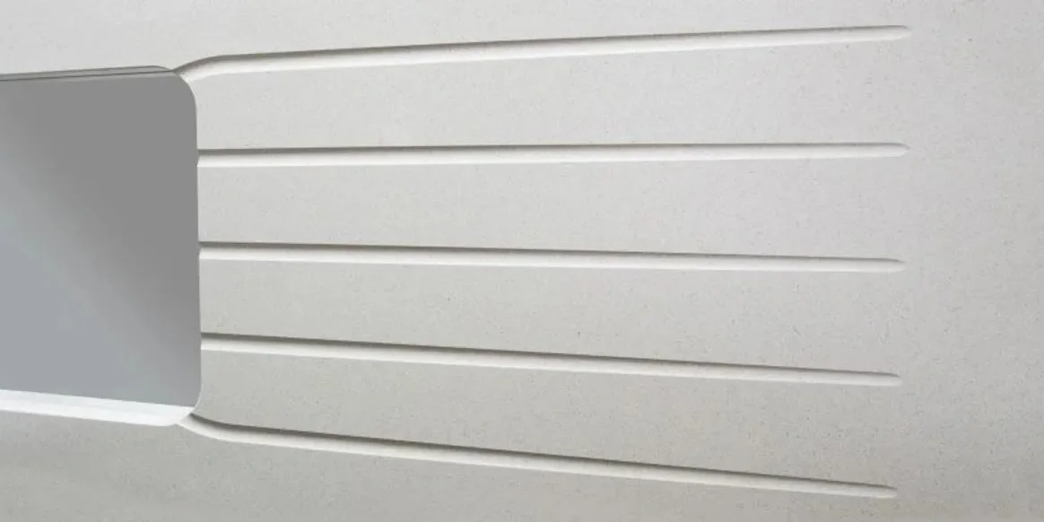 Dog-legged Drainage Groove